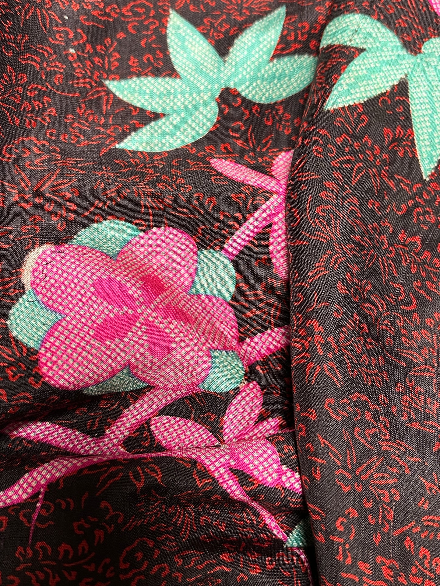 KAWAII HAORI "antique black pink flower"