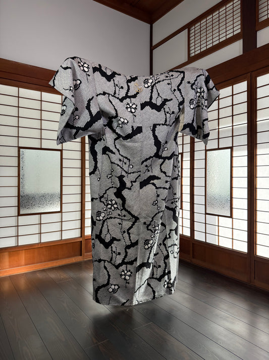 Redefining the Vintage Komon Collection "shibori, black, gold-kamon"