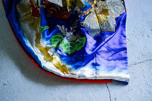 VINTAGE UCHIKAKE Ryusui / Sewed on the collar/ BLUE *Significant Damage