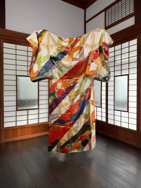 Redefining the Vintage Furisode(Tomesode) Collection "Gold" *damage