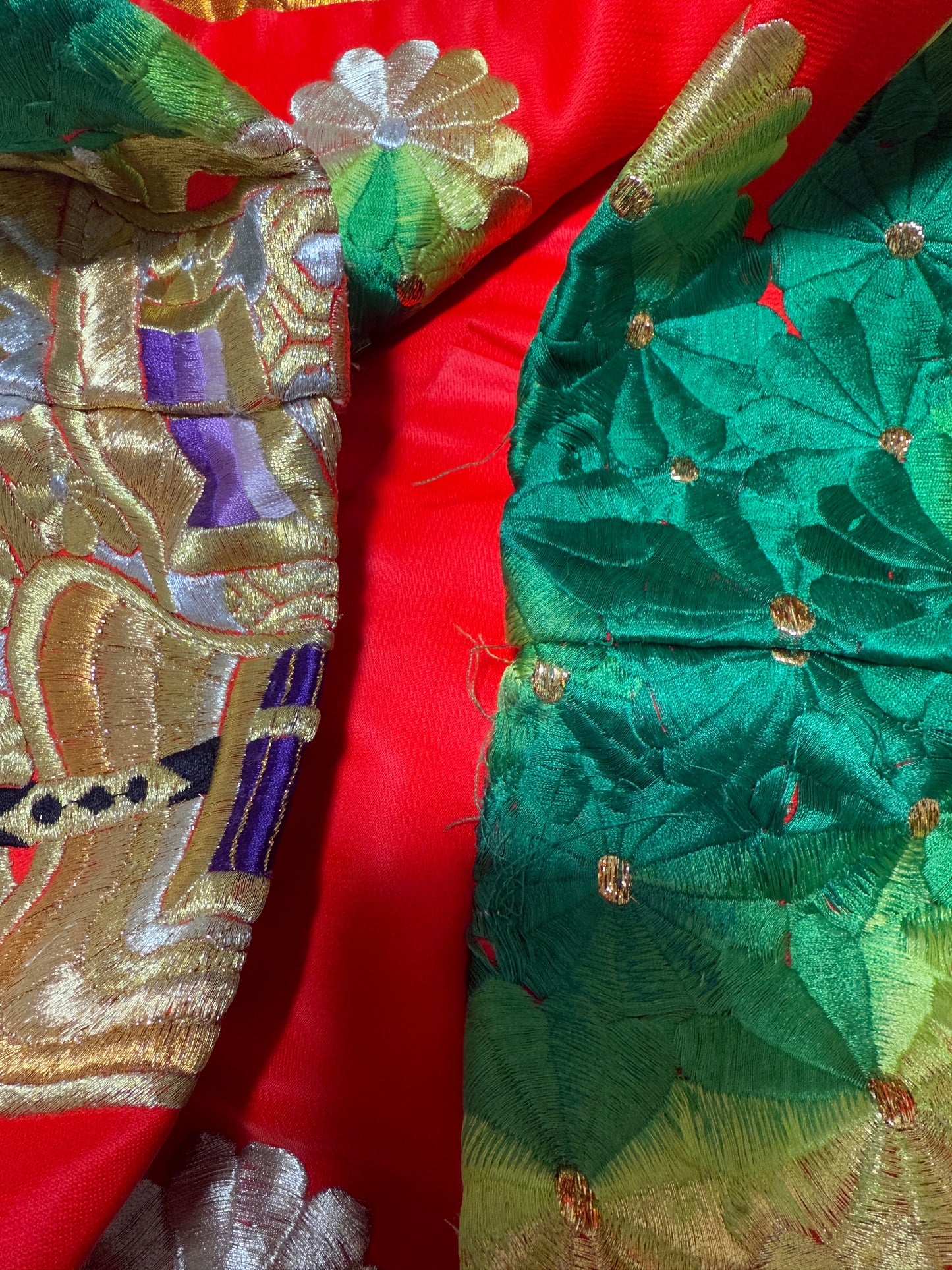 VINTAGE UCHIKAKE "goshoguruma" *Significant Damage