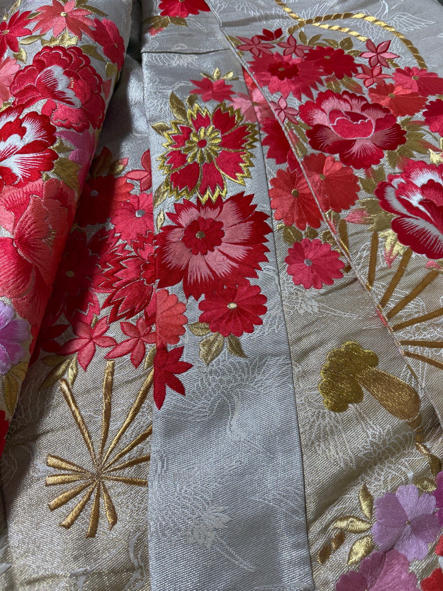 VINTAGE UCHIKAKE "hana-kumihimo" *Damage