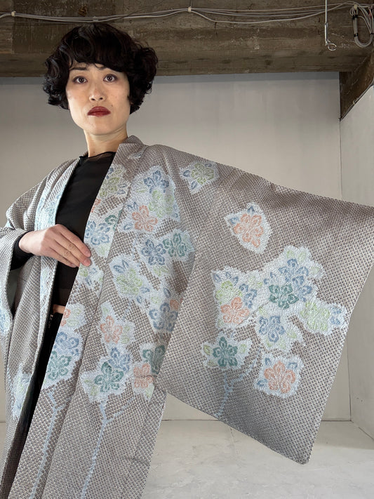 VINTAGE SHIBORI HAORI "gray, flower"