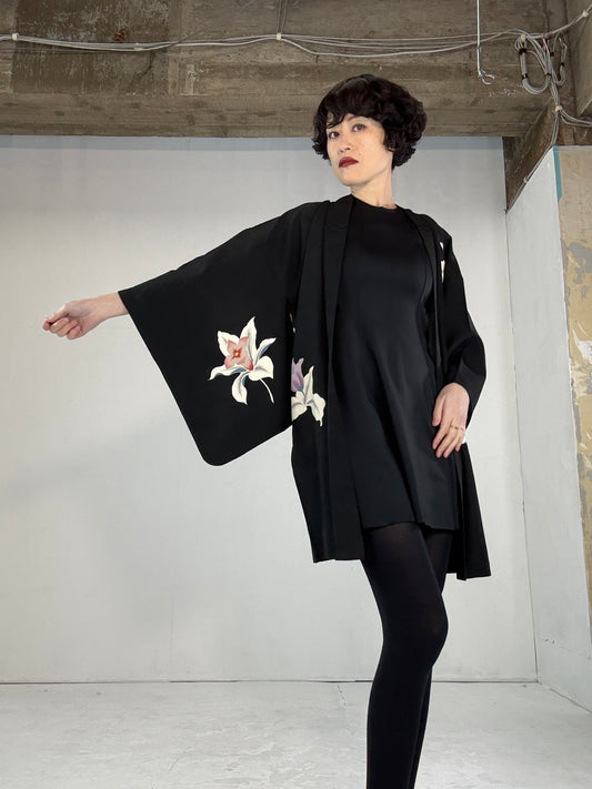 VINTAGE BLACK HAORI "shirayuri"
