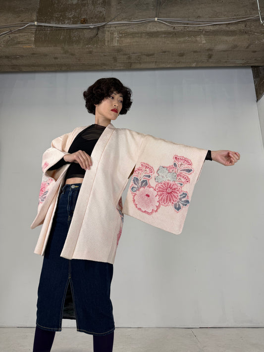 VINTAGE SHIBORI HAORI "white, pink, flower, kiku"
