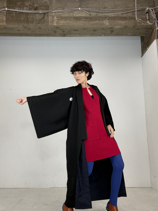 VINTAGE BLACK KIMONO MONTSUKI "very unique kamon"