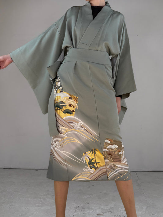 REIWA NIBUSHIKI KIMONO upcycled from Japanese kimono “iro tomesode”