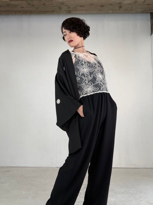 VINTAGE KUROMONTSUKI HAORI "karajishi, kuyomon, KUR117"