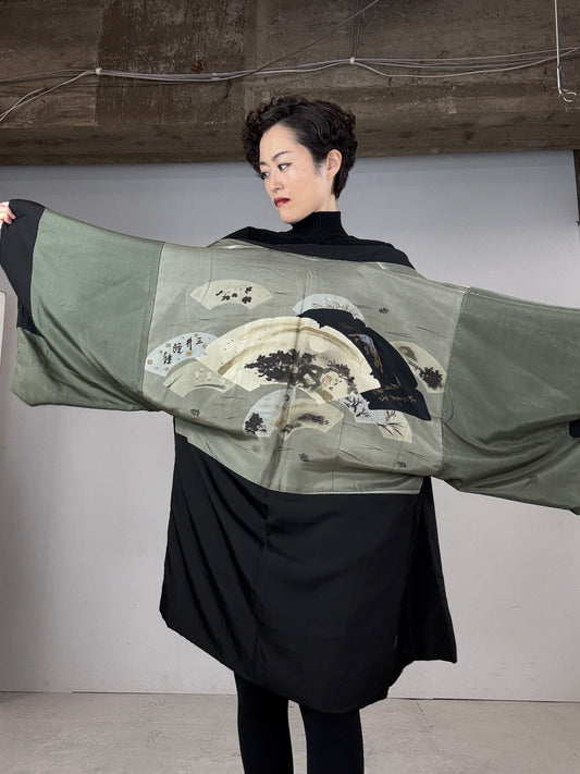 VINTAGE KUROMONTSUKI HAORI "ougi"