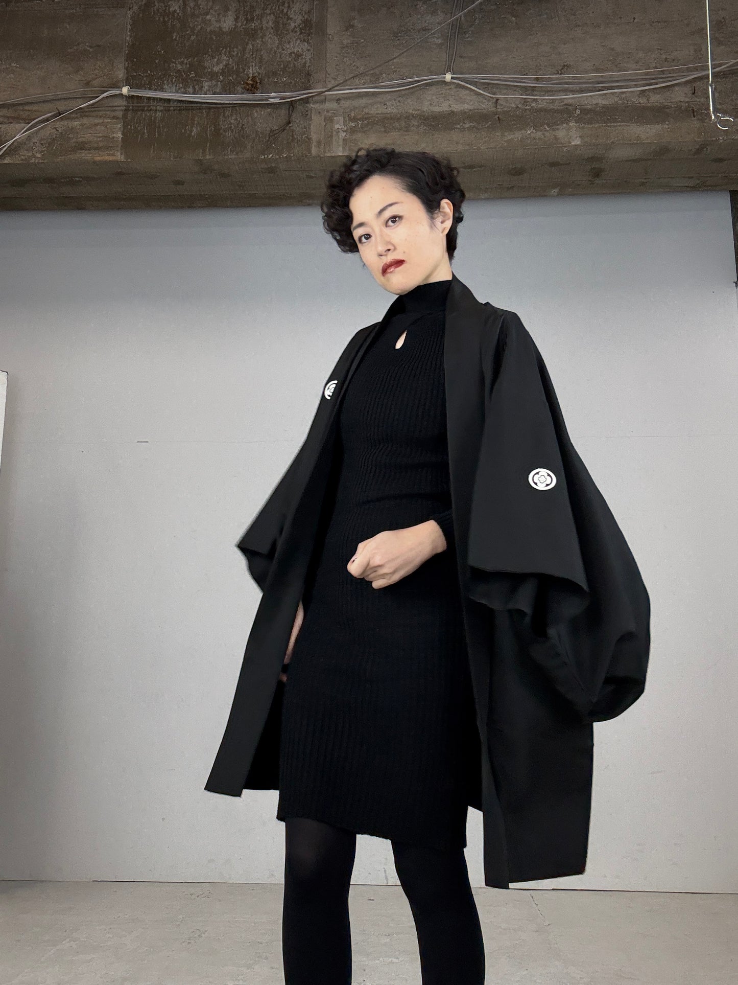 VINTAGE KUROMONTSUKI HAORI "donsu" *damage repair