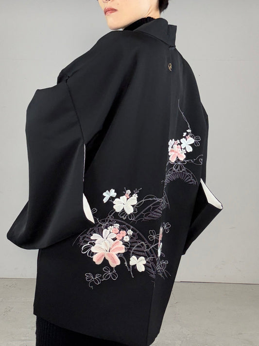 VINTAGE BLACK HAORI "momoiro-flower, embroidery"