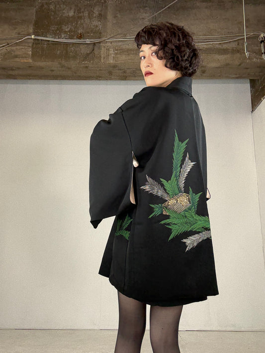 VINTAGE BLACK HAORI "matsu, takarabako"