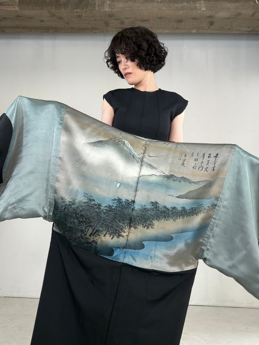VINTAGE KUROMONTSUKI HAORI "hamabe, Sangaibishi, KUR124"