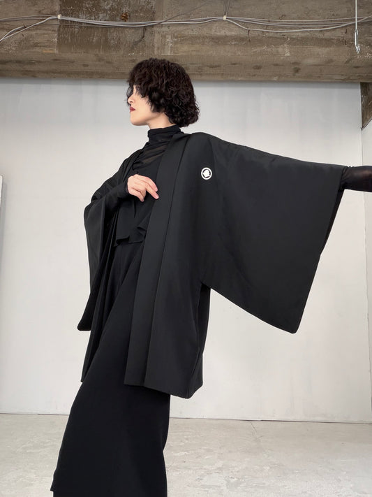 VINTAGE KUROMONTSUKI HAORI "koto-kyoto, KUR105"