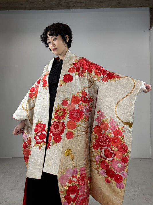 VINTAGE UCHIKAKE "hana-kumihimo" *Damage