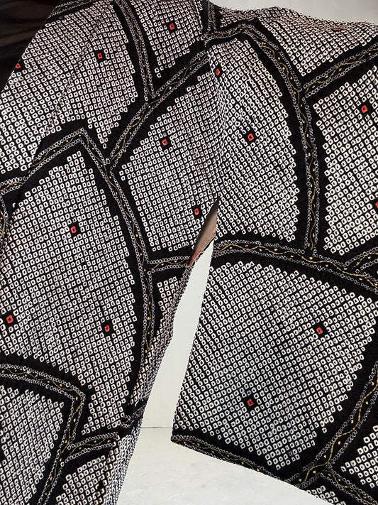 VINTAGE SHIBORI HAORI "black, red, gold"