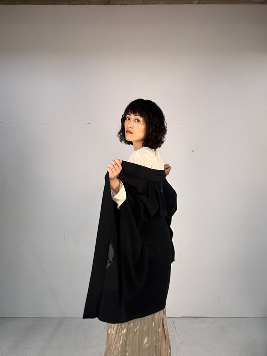 BLACK HAORI SHEER "crest, plum flower"