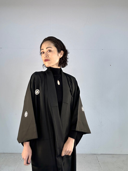 BLACK KIMONO MONTSUKI "shiro"