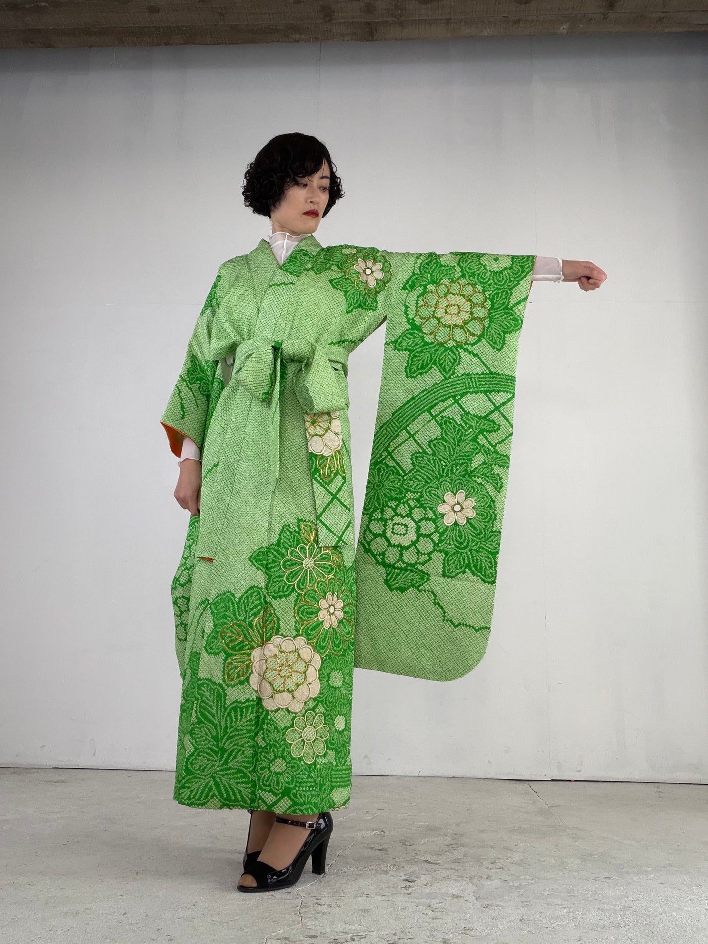 Furisode Kimono Dress Gown with String Belt – Upcycled from Vintage Japanese Kimono shibori, green, kinkoma, DRE025