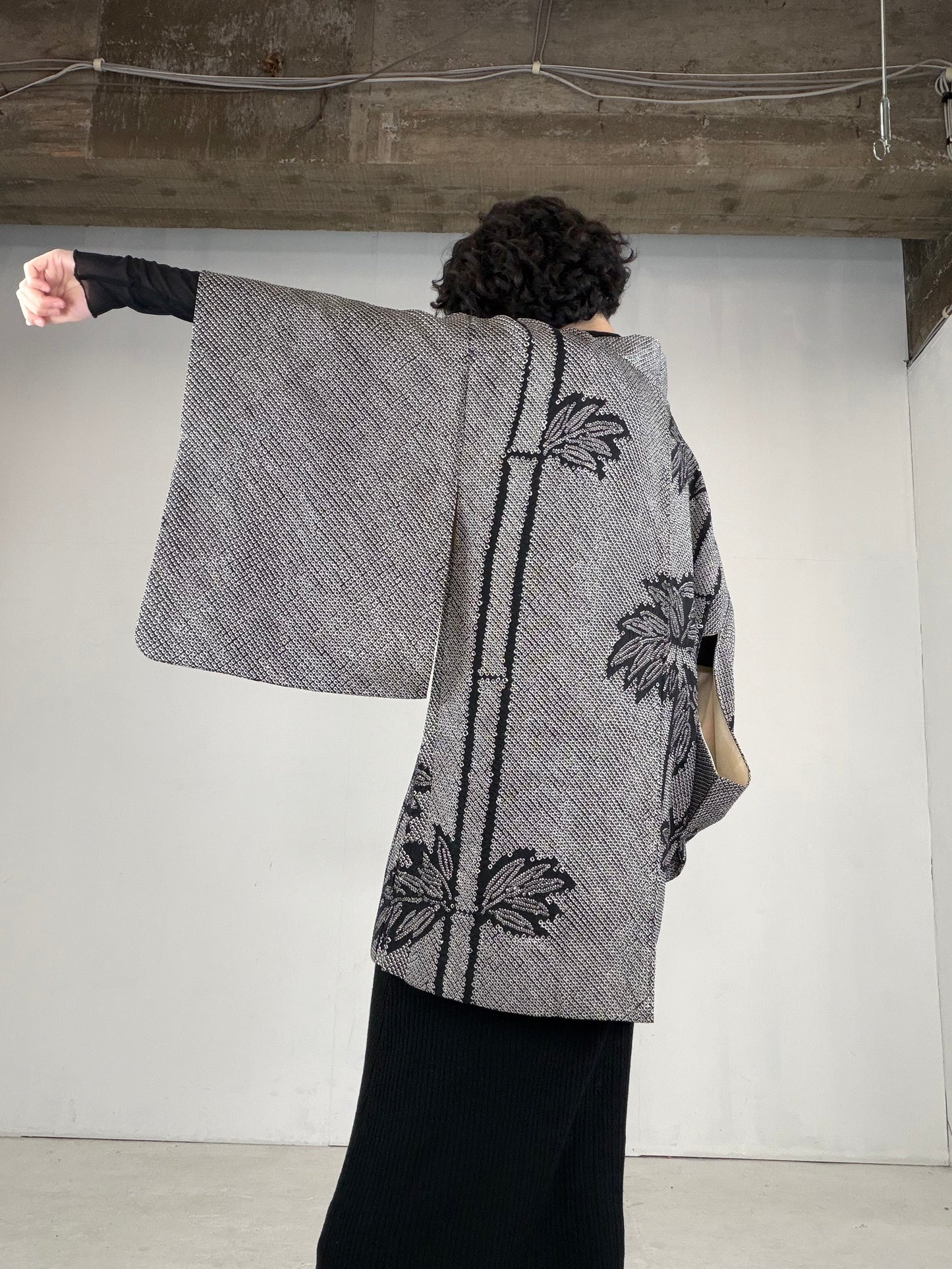 VINTAGE SHIBORI HAORI "black, bamboo, SIB107" *damage