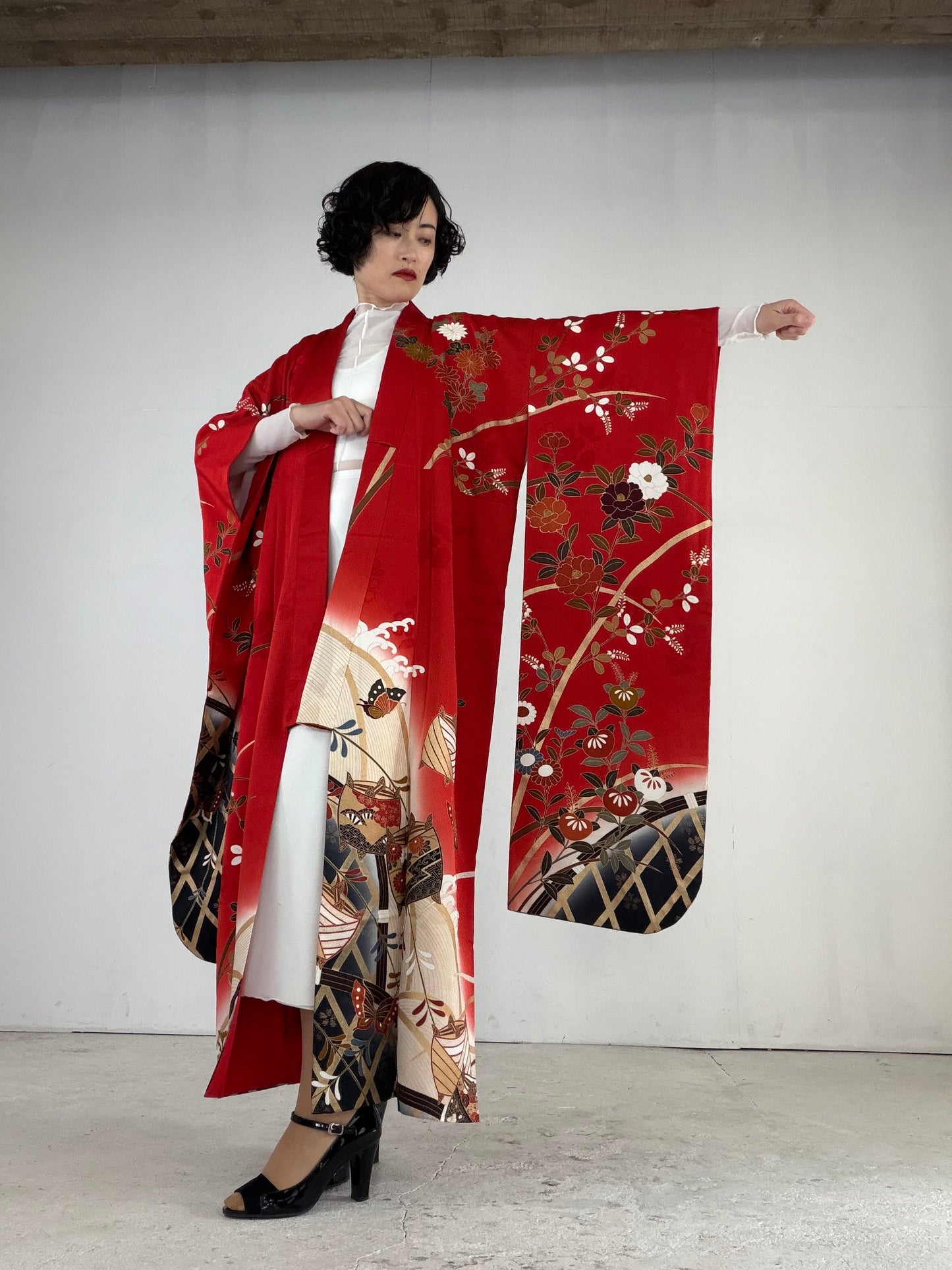 Furisode Kimono Dress Gown with String Belt – Upcycled from Vintage Japanese Kimono "red, black, gold DRE023"