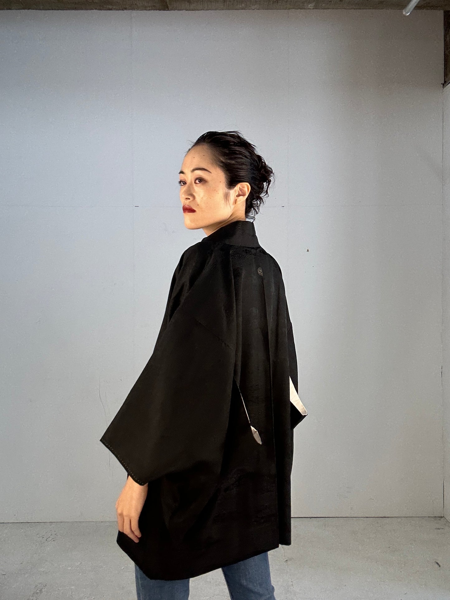 VINTAGE BLACK HAORI "ground pattern KAMON” D