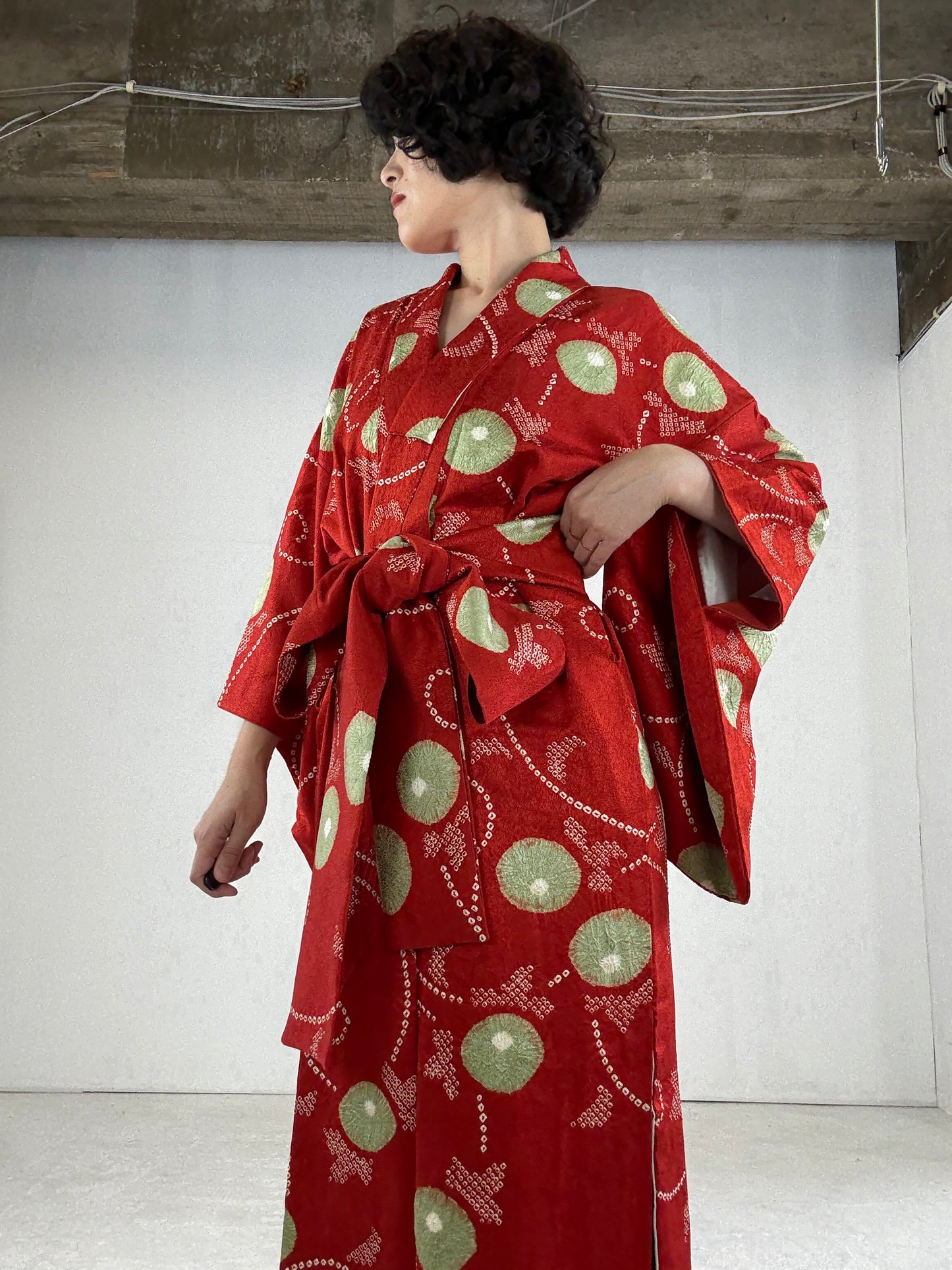 Kimono dress gown and string belt upcycled from Japanese kimono "shibori, red" Big Ribbon