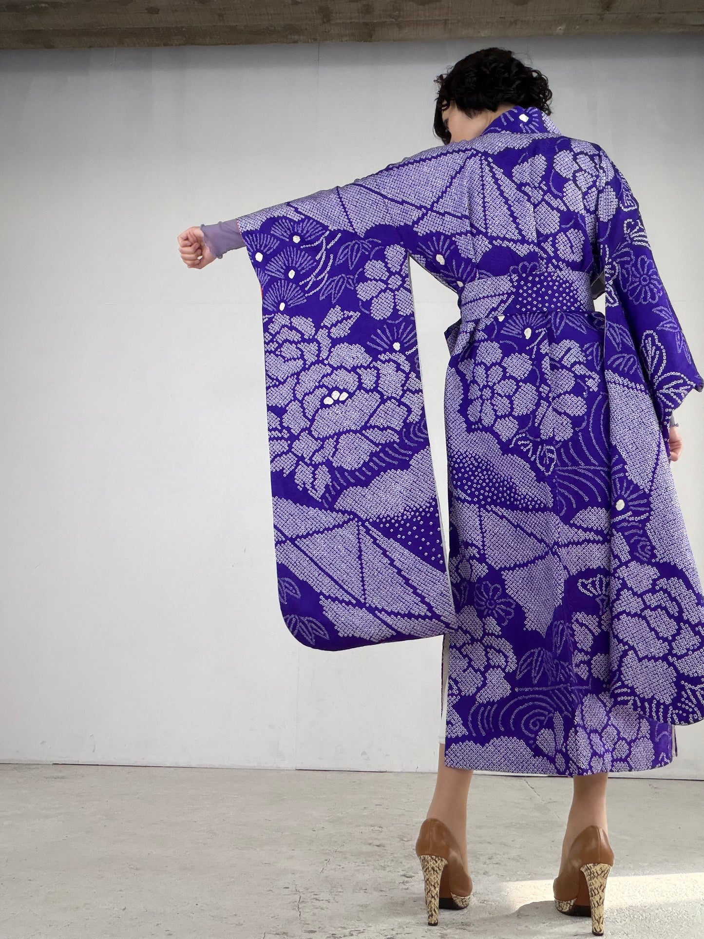 Furisode Kimono Dress Gown with String Belt – Upcycled from Vintage Japanese Kimono "shibori, ,murasaki, DRE022"