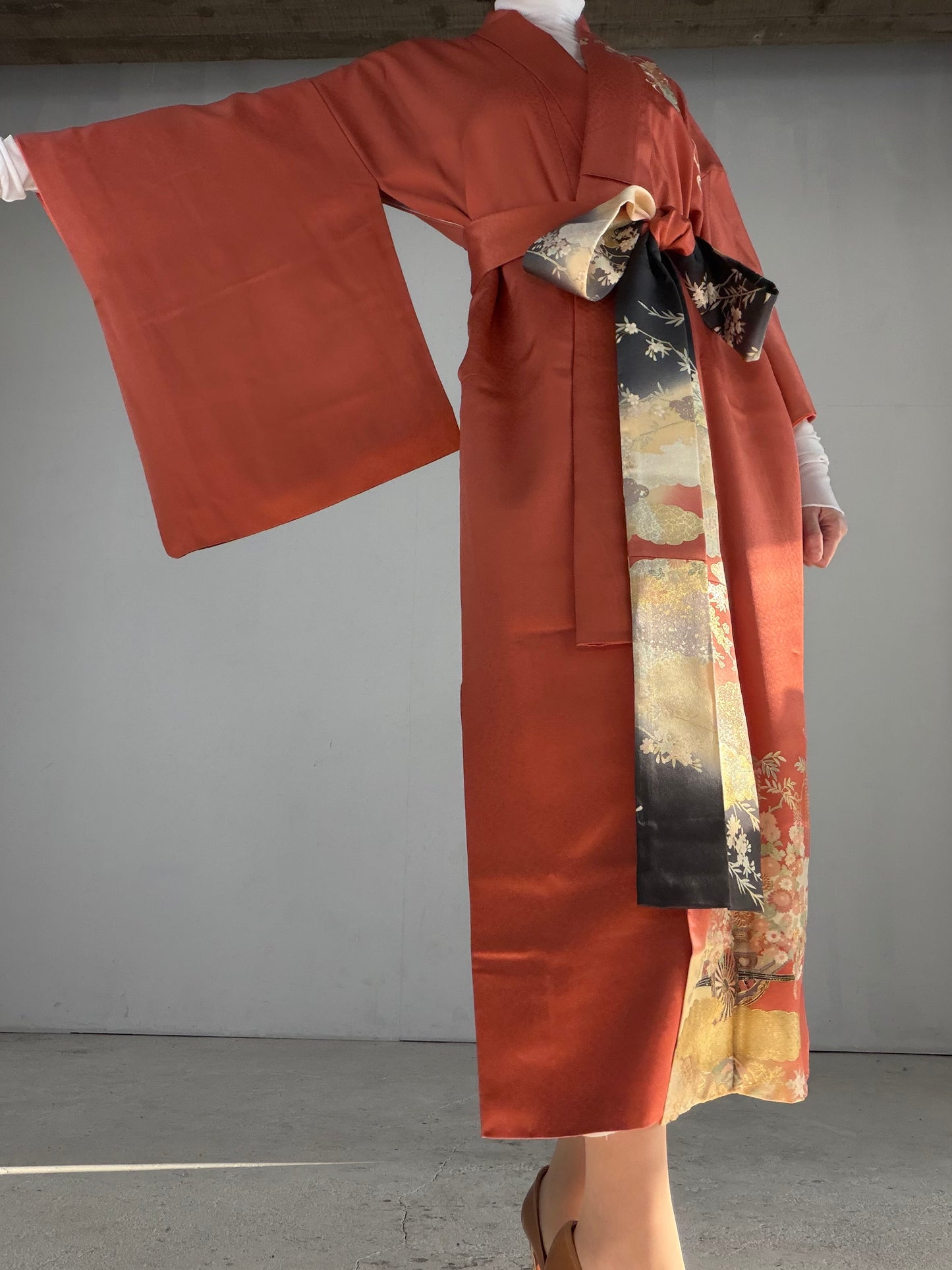 Houmongi Kimono Dress Gown with String Belt – Upcycled from Vintage Japanese Kimono "susokuro, DRE030"