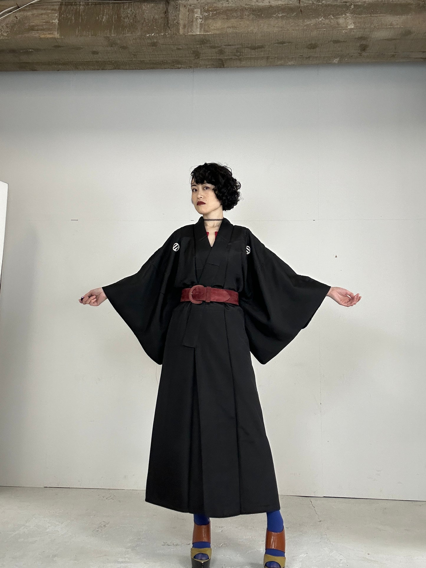 BLACK KIMONO MONTSUKI "MARUNIHUTATSUHIKI"