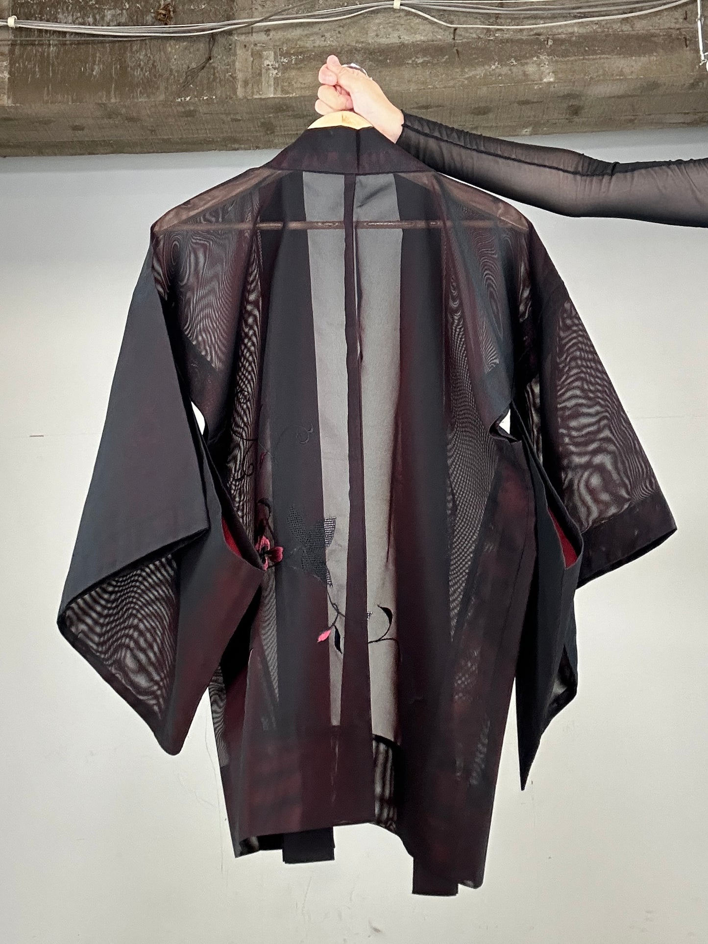 VINTAGE BLACK  HAORI SHEER “aka hana karakusa"