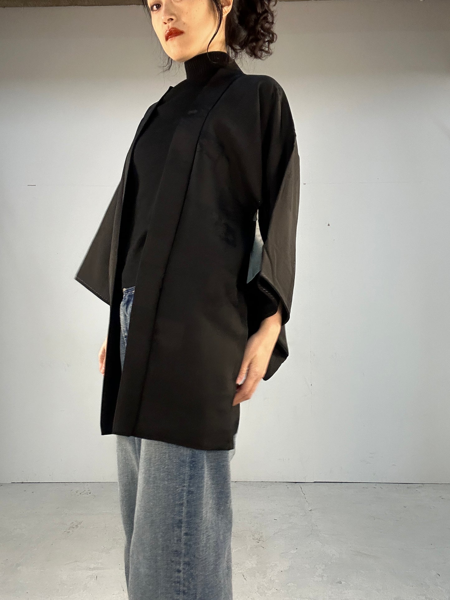 VINTAGE BLACK HAORI "ground pattern, four seasons, KAMON”