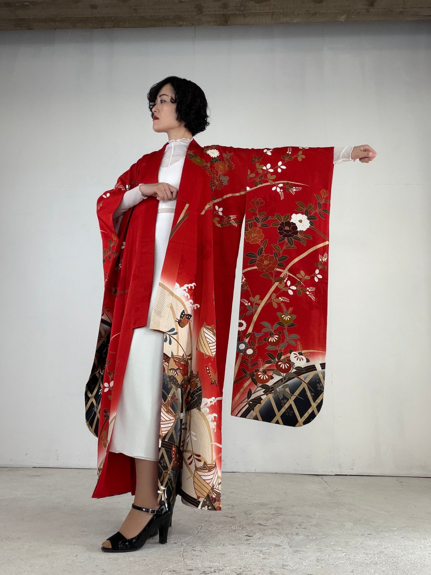 Furisode Kimono Dress Gown with String Belt – Upcycled from Vintage Japanese Kimono "red, black, gold DRE023"