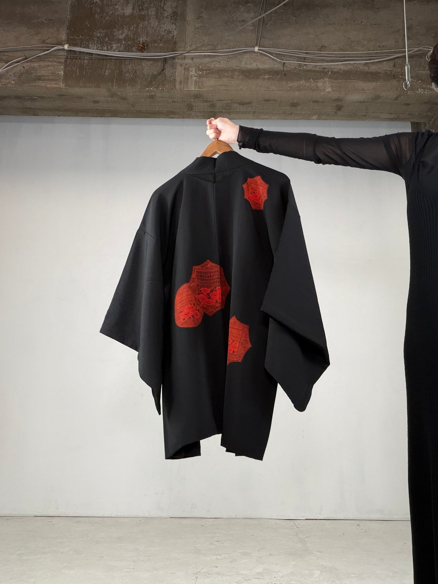 VINTAGE BLACK HAORI  "red, BLK141"