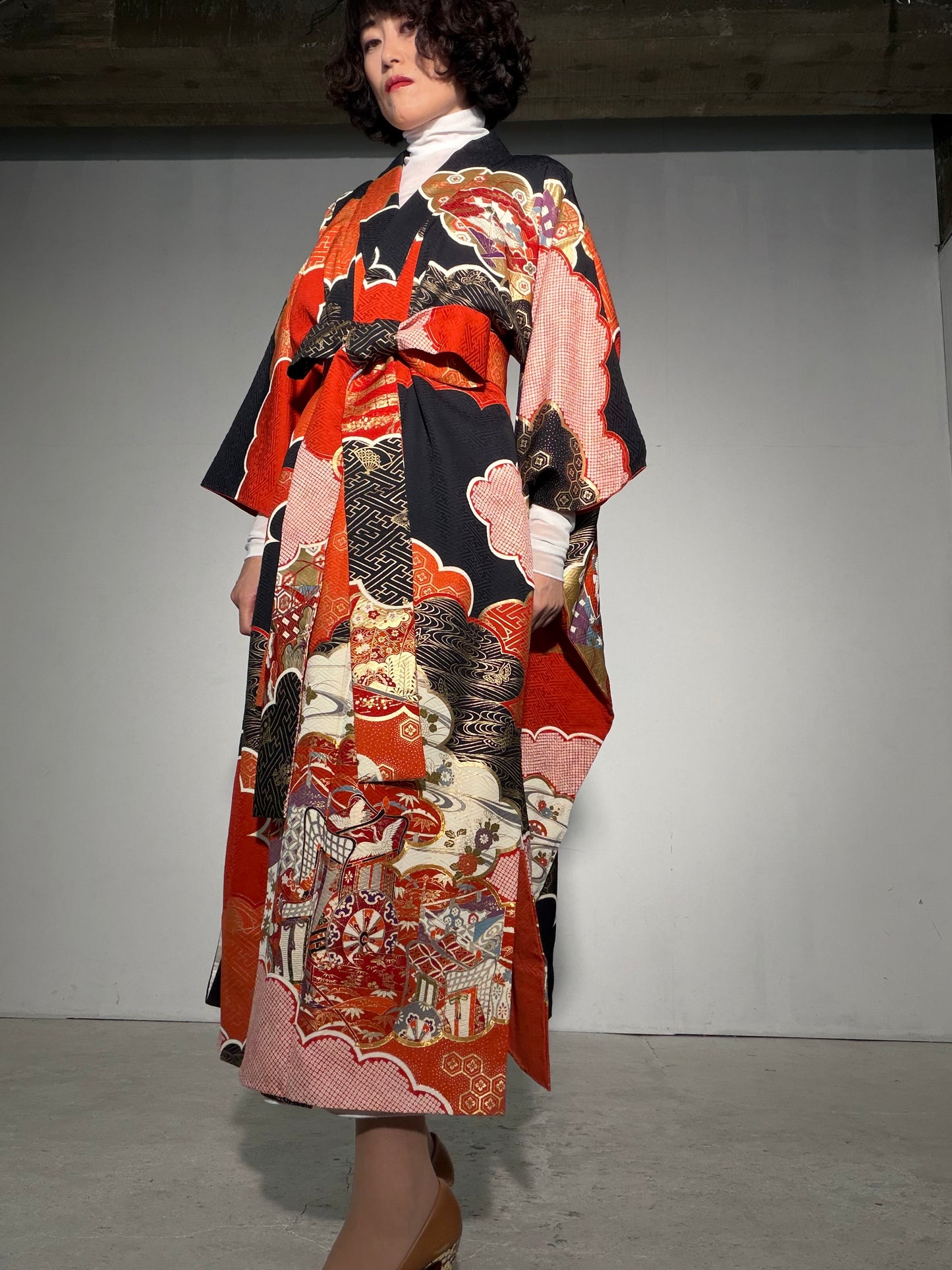 Furisode Kimono Dress Gown with String Belt – Upcycled from Vintage Japanese Kimono "red, kuro, DRE038"