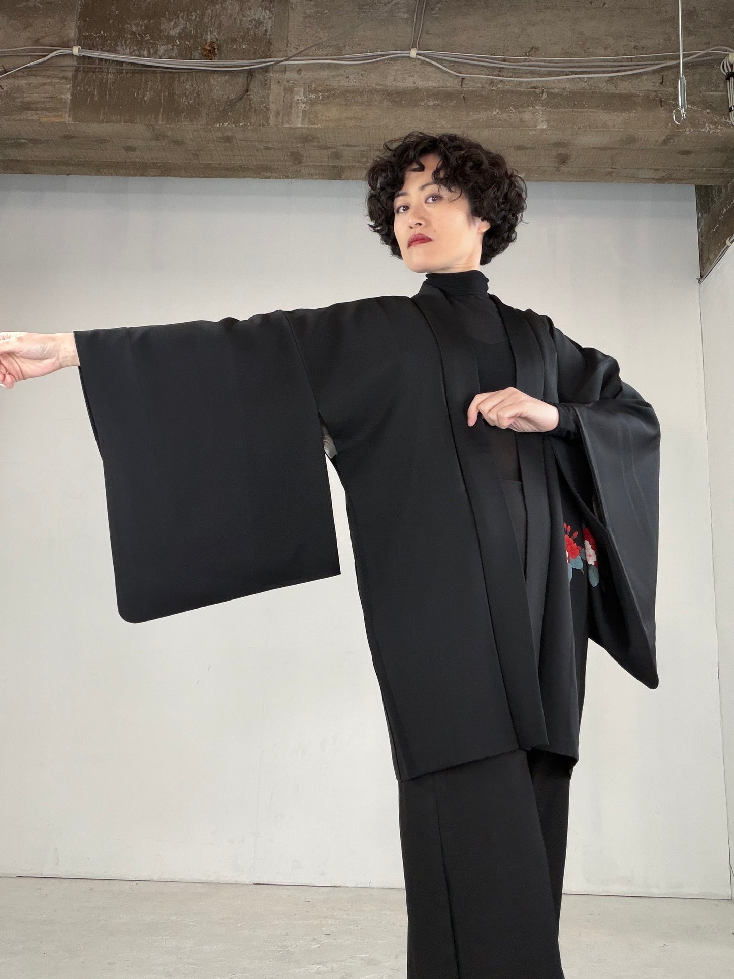 VINTAGE BLACK HAORI  "red, flower, BLK154"