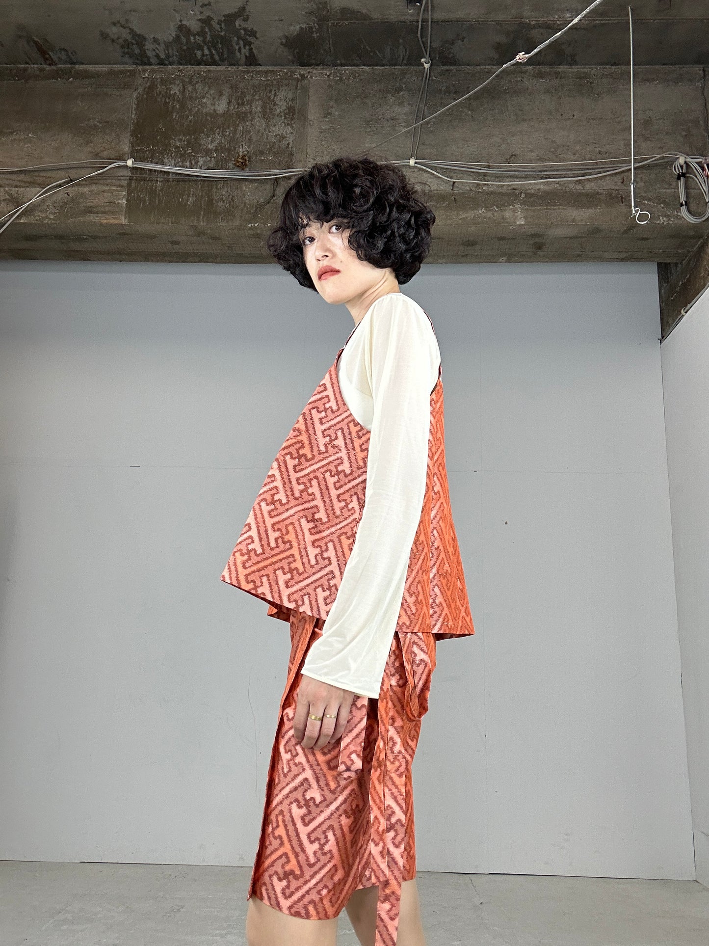 Tsumugi HAORI and KIMONO Skirt, Camisole upcycled from Japanese kimono"manjitsunagi"