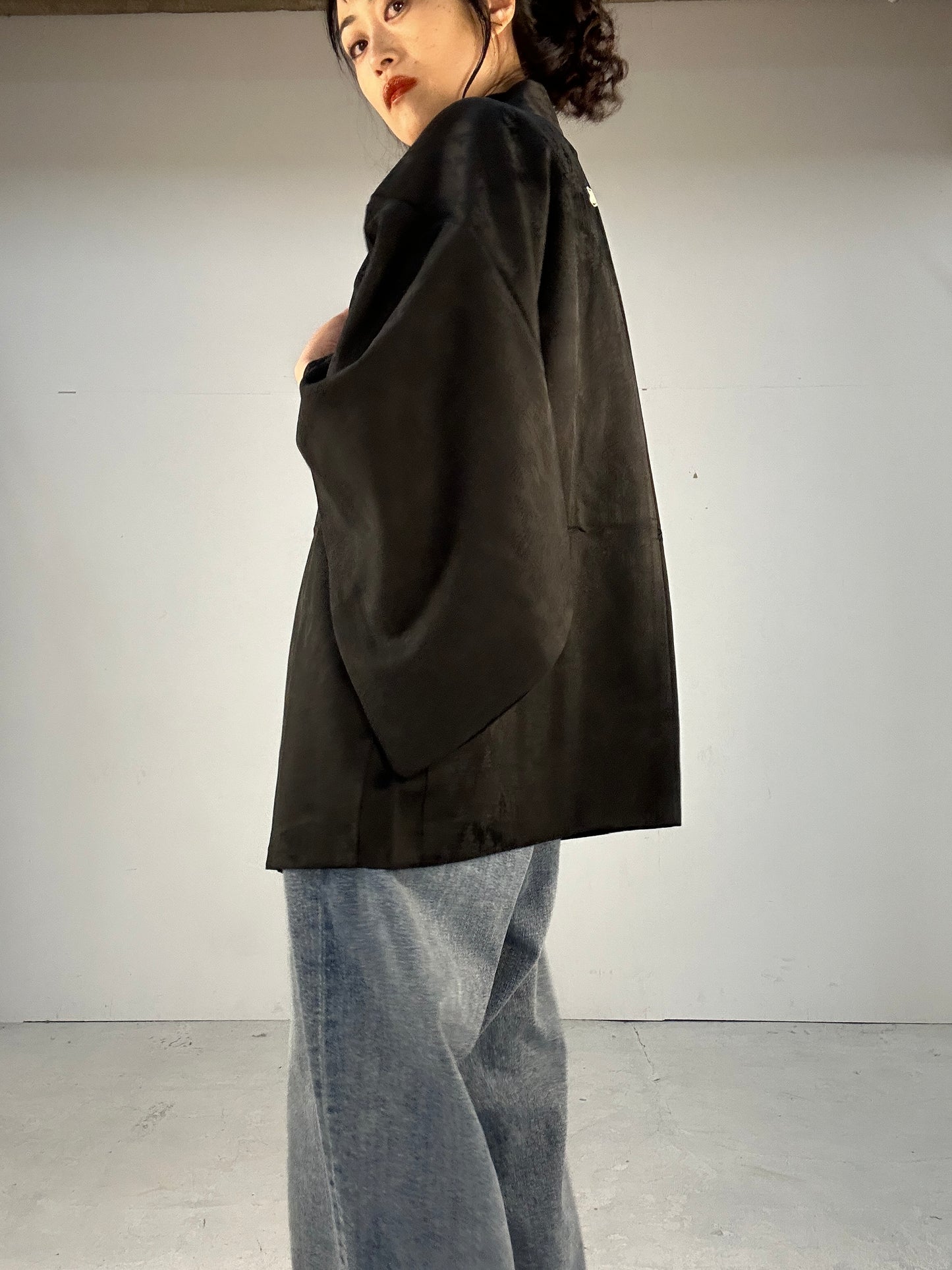 VINTAGE BLACK HAORI "ground pattern, forest, KAMON”