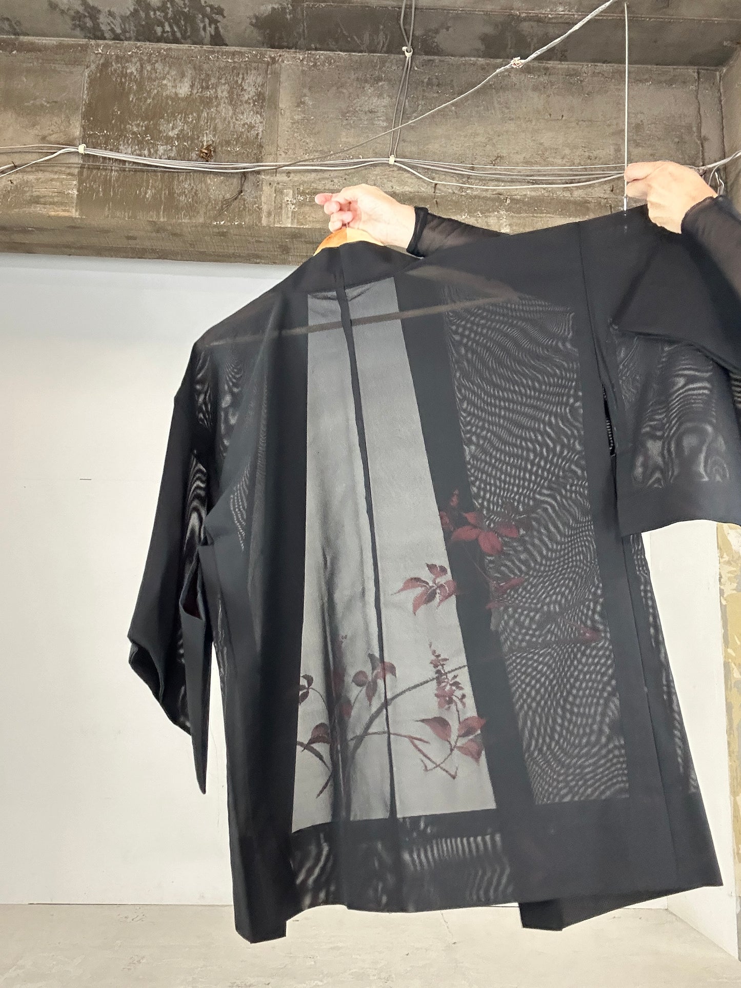 VINTAGE BLACK HAORI SHEER “aka 004 red shibakusa"