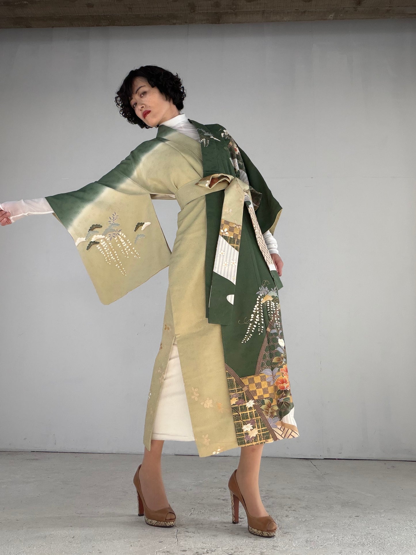 Houmongi Kimono Dress Gown with String Belt – Upcycled from Vintage Japanese Kimono "green, DRE029"