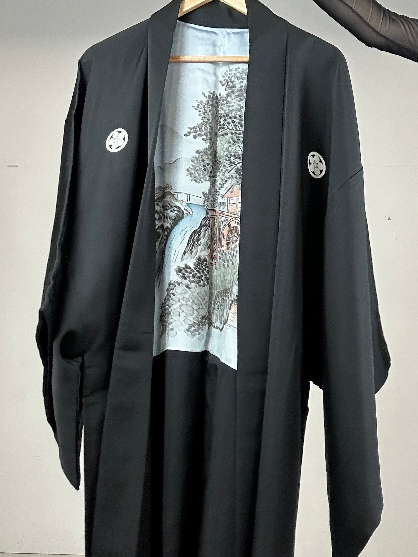 KUROMONTSUKI HAORI "suisha"