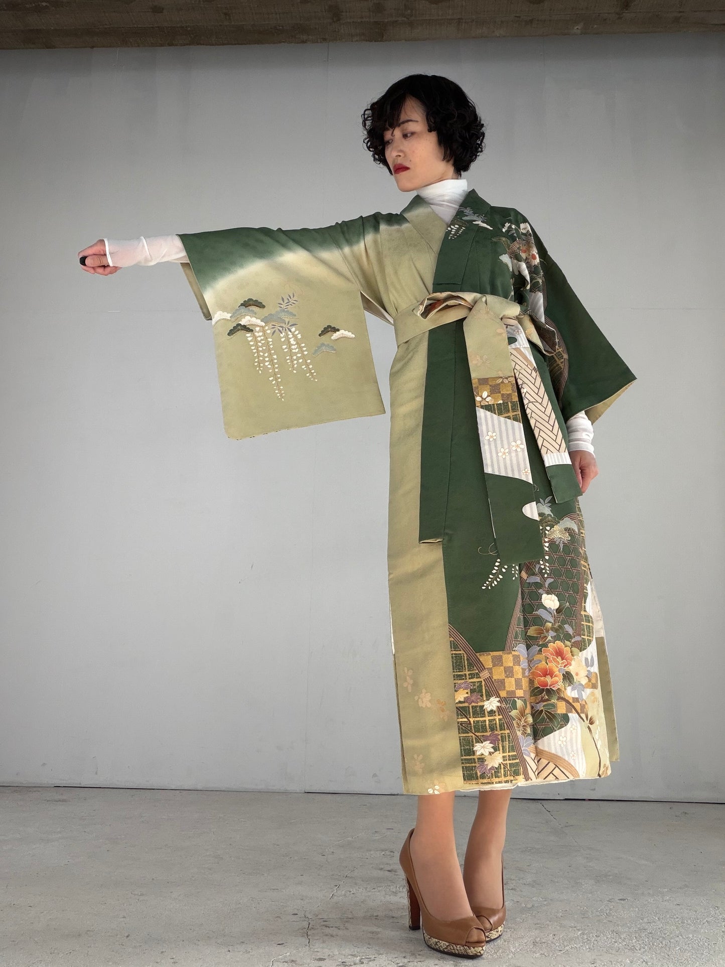 Houmongi Kimono Dress Gown with String Belt – Upcycled from Vintage Japanese Kimono "green, DRE029"