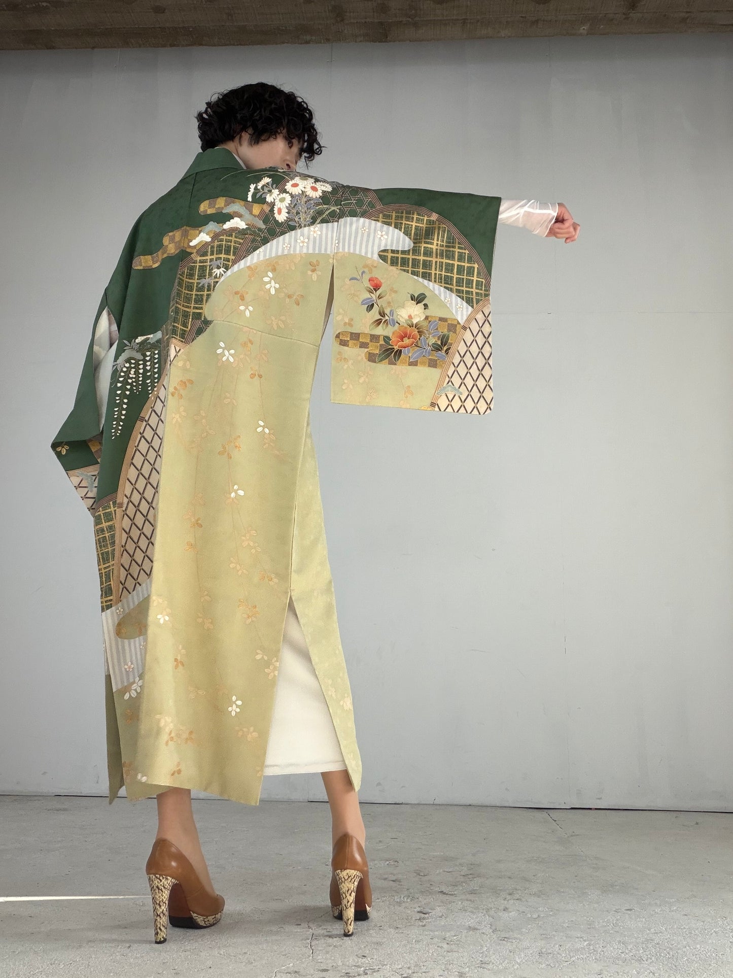 Houmongi Kimono Dress Gown with String Belt – Upcycled from Vintage Japanese Kimono "green, DRE029"