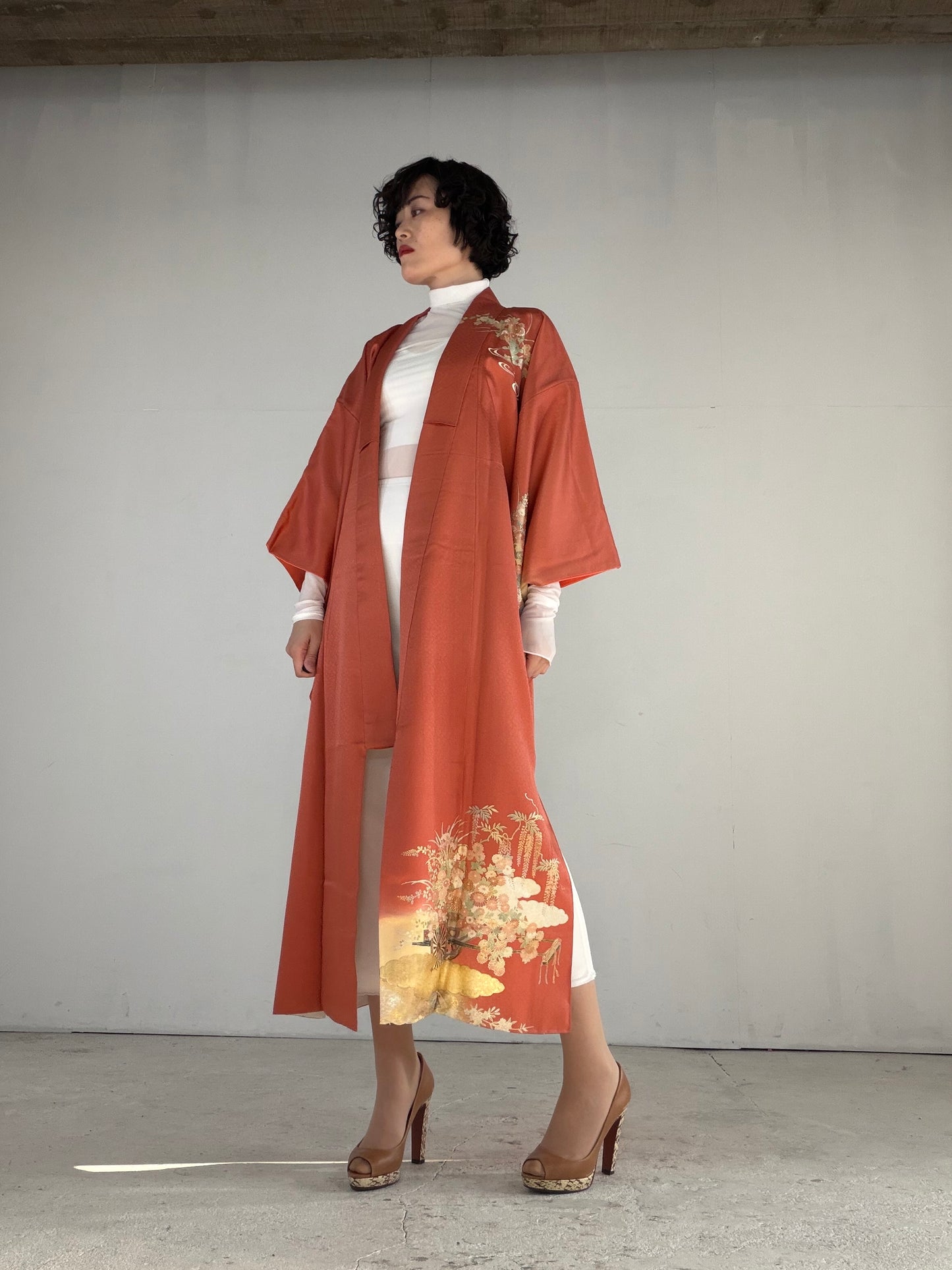 Houmongi Kimono Dress Gown with String Belt – Upcycled from Vintage Japanese Kimono "susokuro, DRE030"