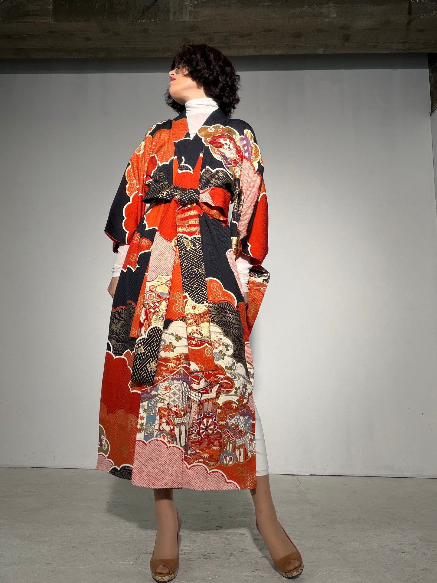 Furisode Kimono Dress Gown with String Belt – Upcycled from Vintage Japanese Kimono "red, kuro, DRE038"