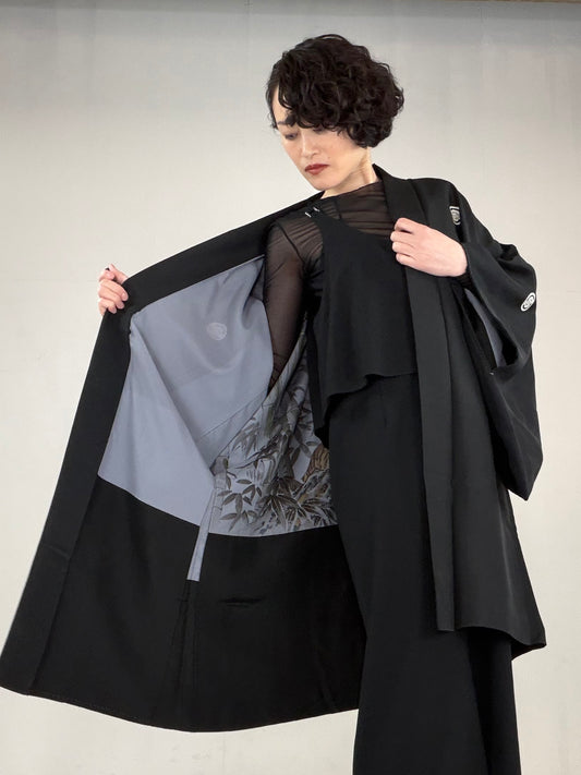 VINTAGE KUROMONTSUKI HAORI "Tiger, KUR107"