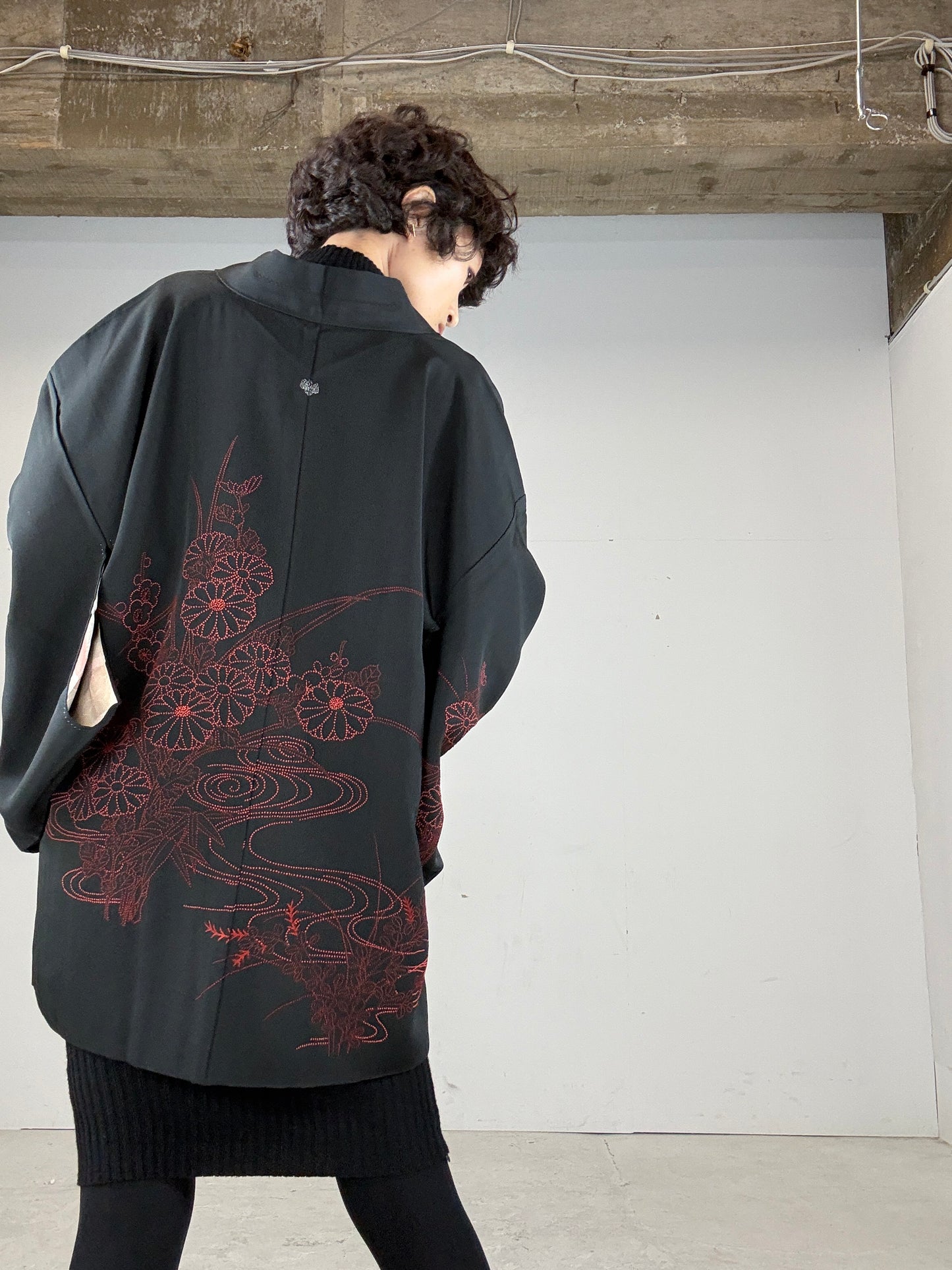 VINTAGE BLACK HAORI "aka, embroidery"