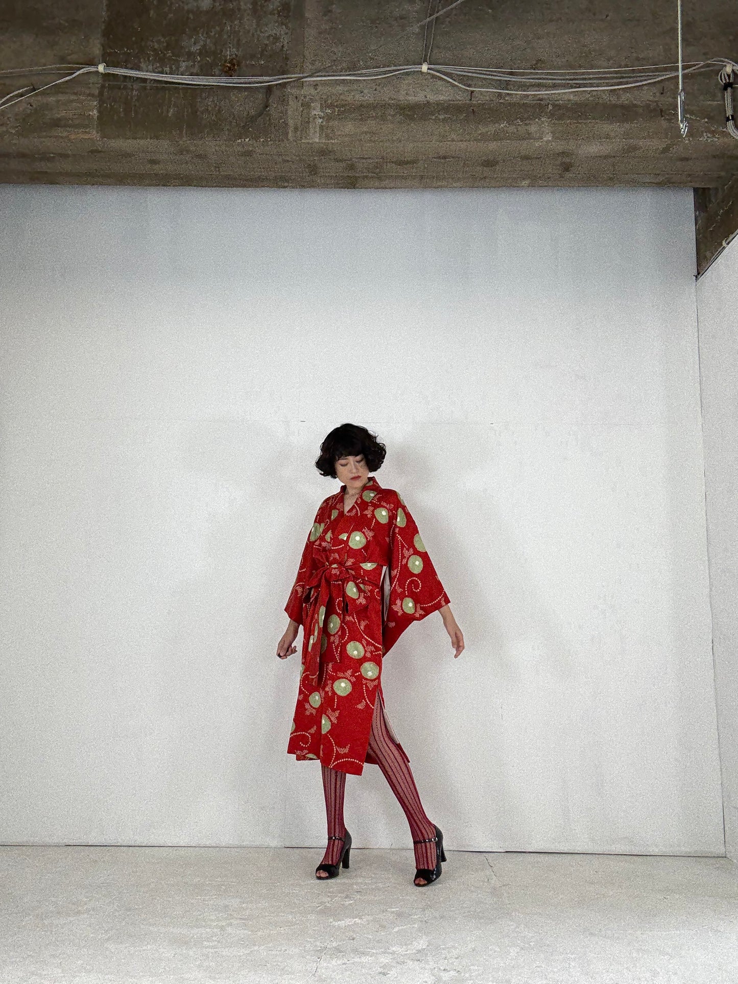 Kimono dress gown and string belt upcycled from Japanese kimono "shibori, red" Big Ribbon