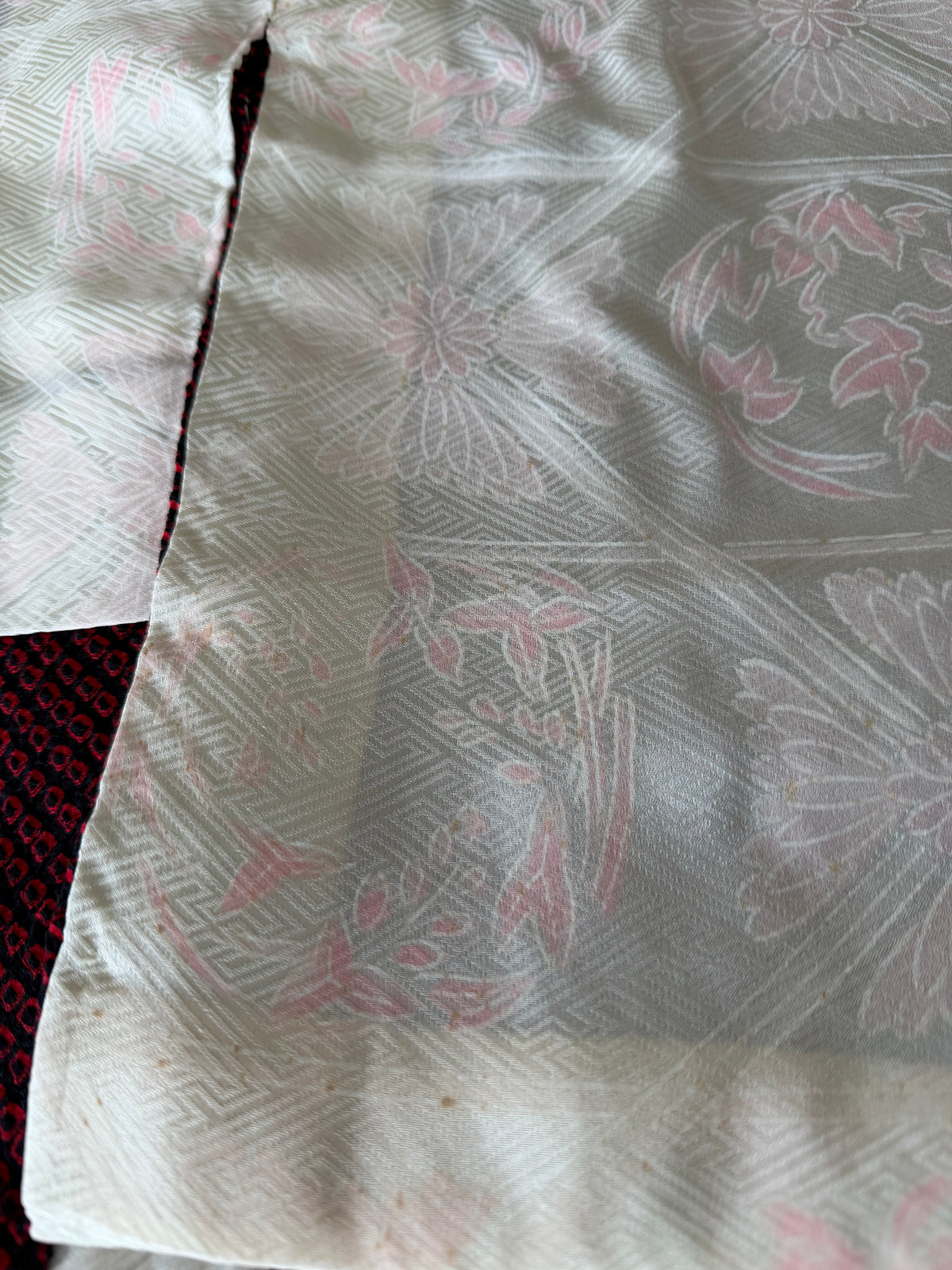 VINTAGE SHIBORI HAORI  "red-black, SIB133" *damage