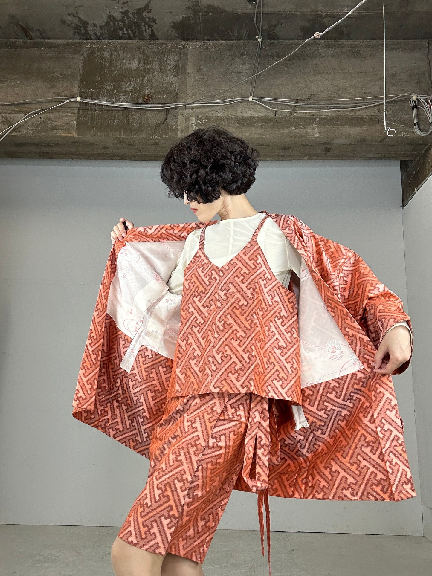 Tsumugi HAORI and KIMONO Skirt, Camisole upcycled from Japanese kimono"manjitsunagi"